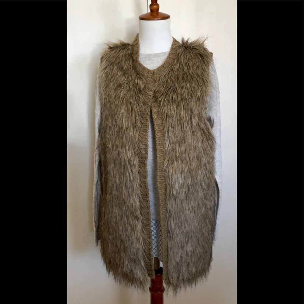 NWT Faux Fur Vest